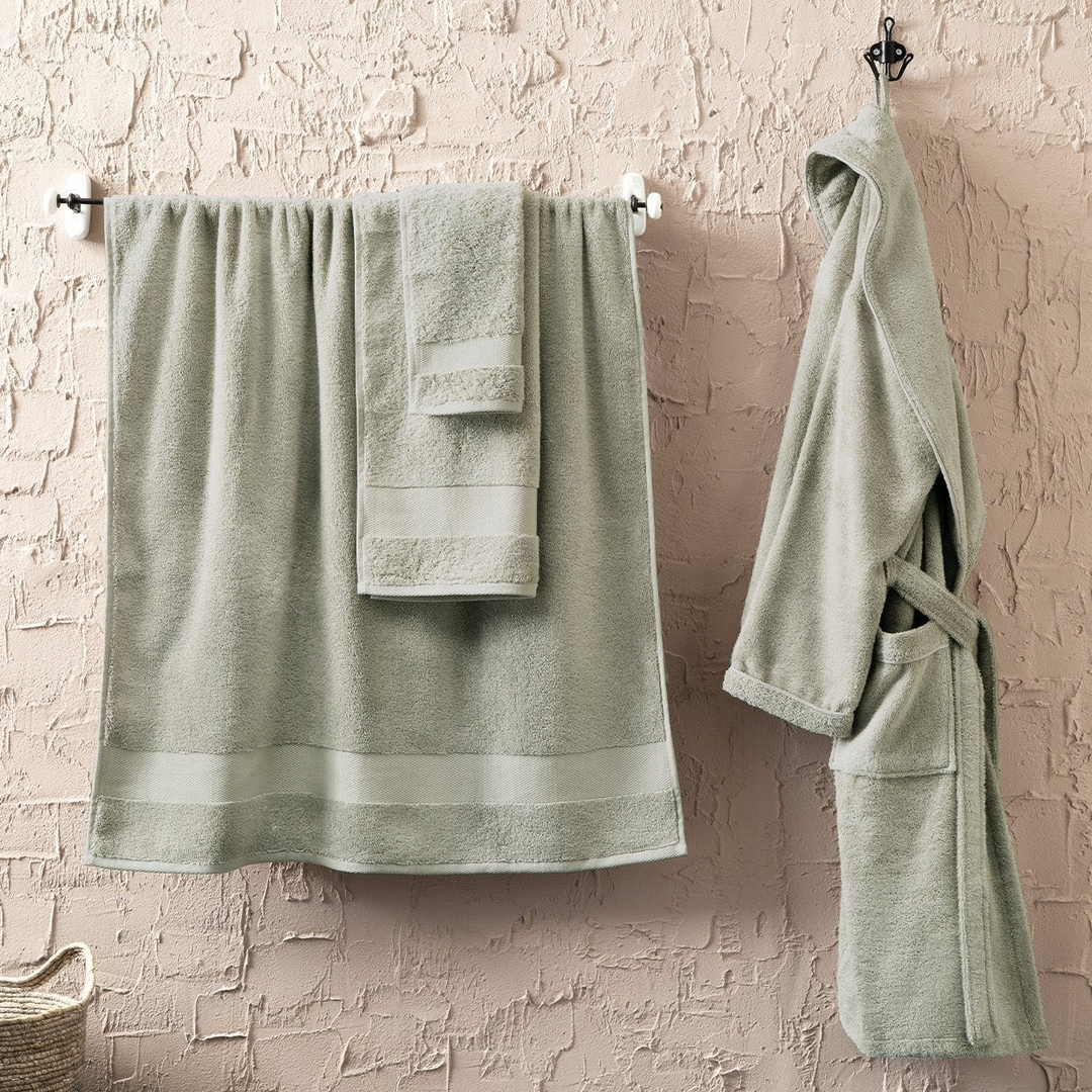 Classic Towel Essentials, 100% Cotton Jersey, Light Green, 30x50 cm