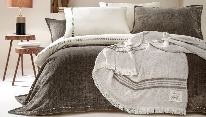 Linen Blend Duvet Cover Set King, with Bed Sheet, white/brown, 200x220 cm