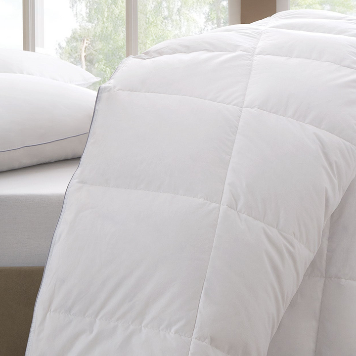 Down Duvet Deluxe, filled with goose down, 150 g/m², 200x220 cm