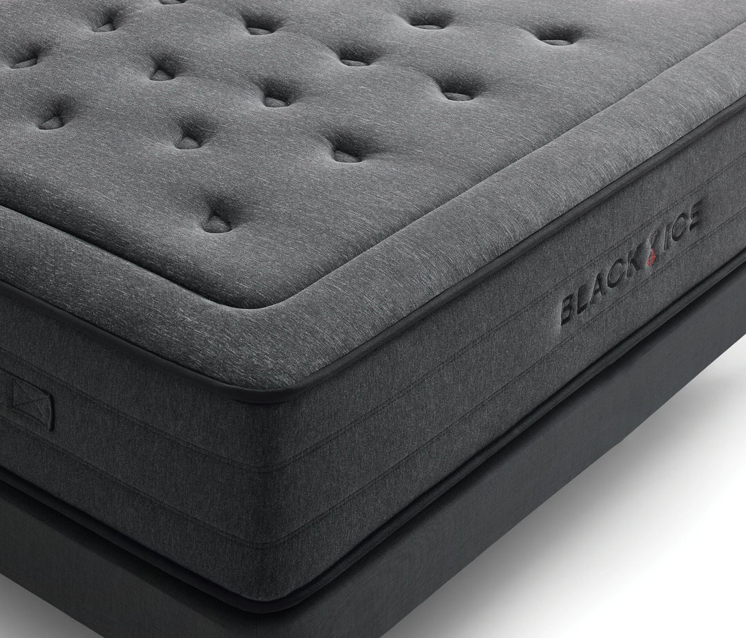 Black Ice Mattress, Extra Hard, Pocket Spring, Double-Sided/Thermoregulatory, 180x200 cm
